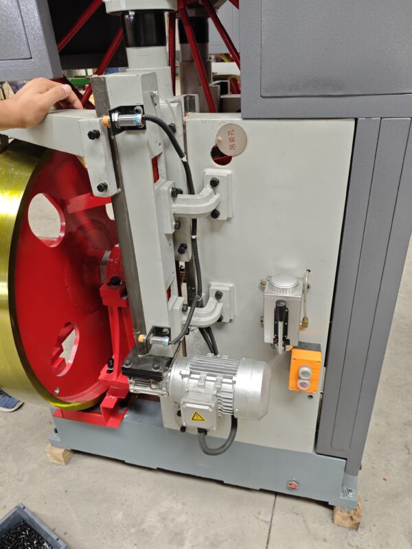 Vertical bandsaw