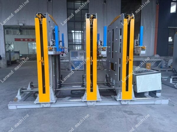 Paternoster stacker for timber