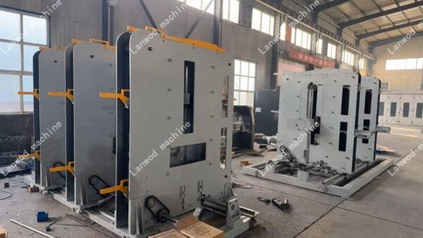 Paternoster stacker for timber