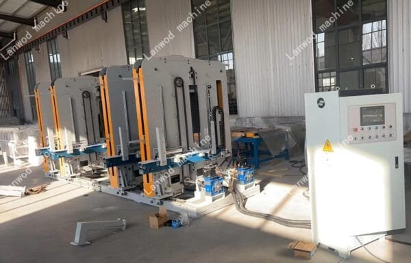 Paternoster stacker for timber